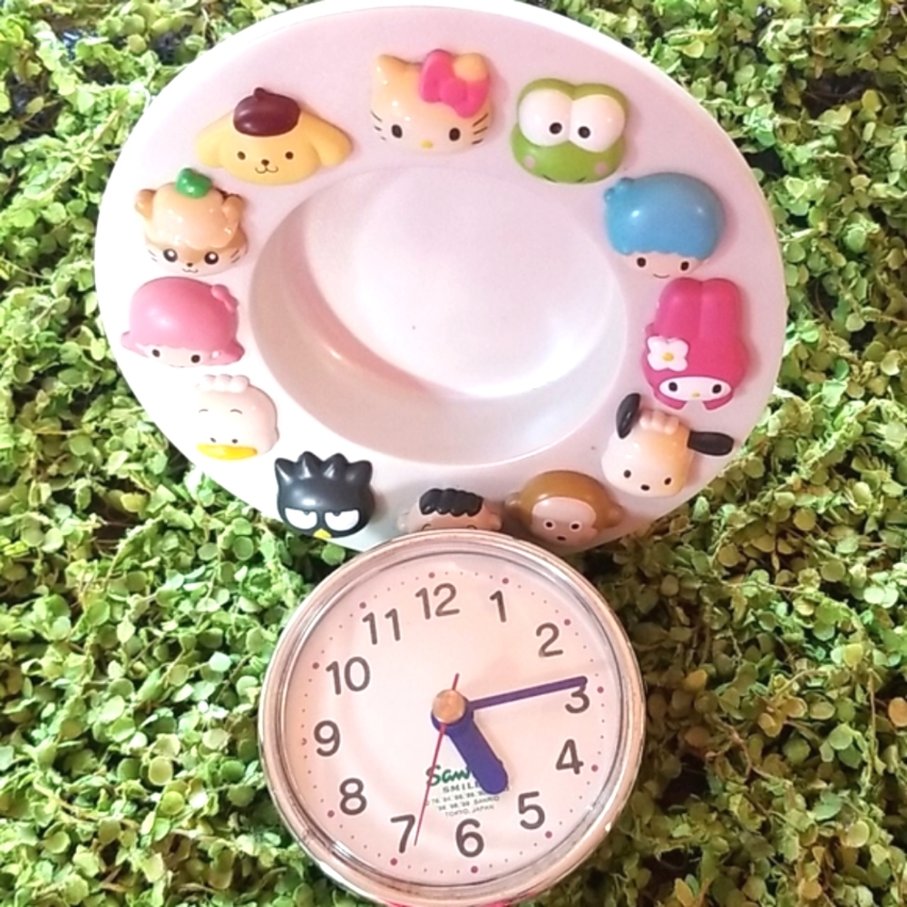 90's SANRIO Rare SMILES Cutest ICONIC HELLO KITTY Collectible ALL Friends CLOCK - Picture 14 of 16